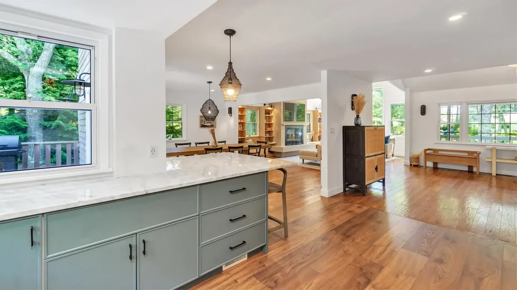 18 Bay View Road Southampton NY 11968