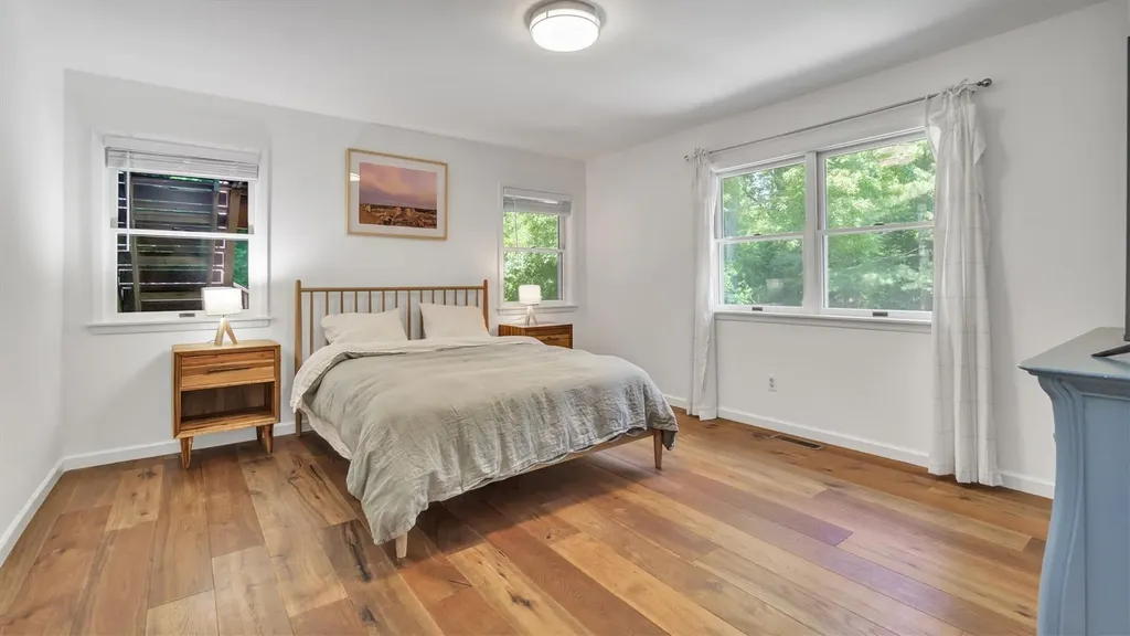 18 Bay View Road Southampton NY 11968