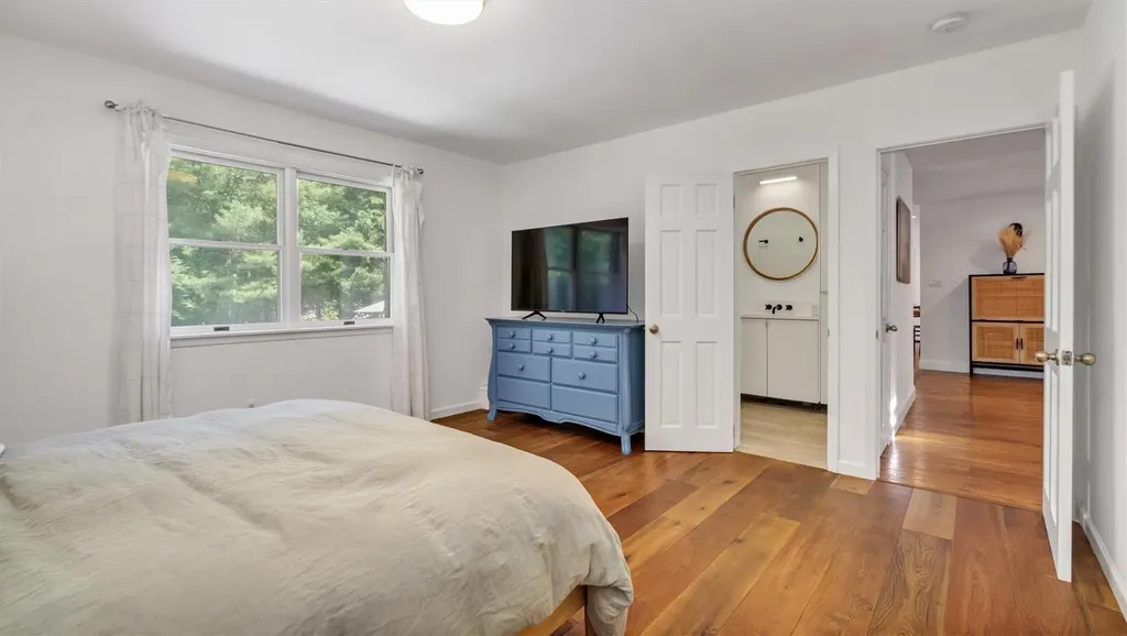 18 Bay View Road Southampton NY 11968