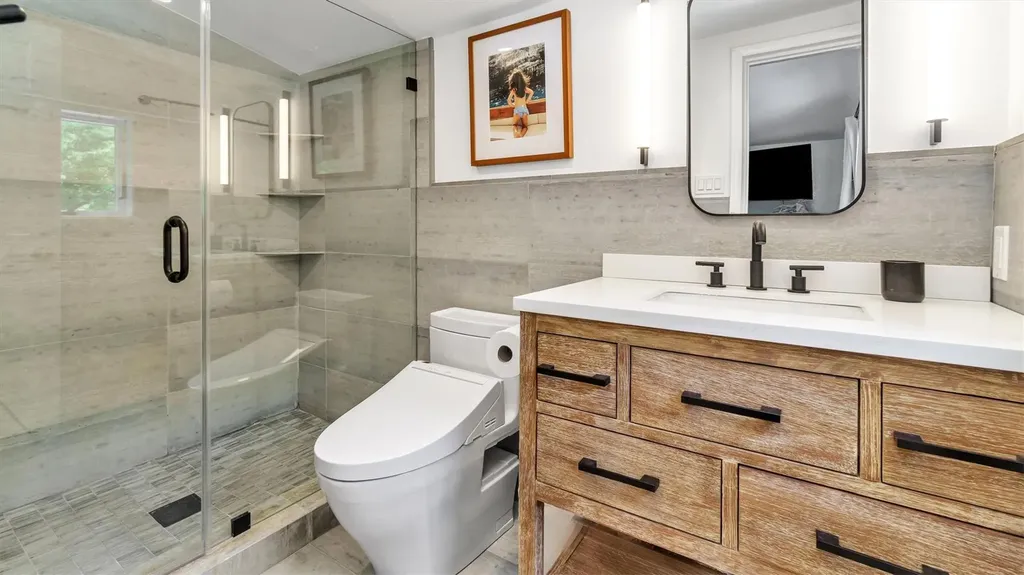 18 Bay View Road Southampton NY 11968