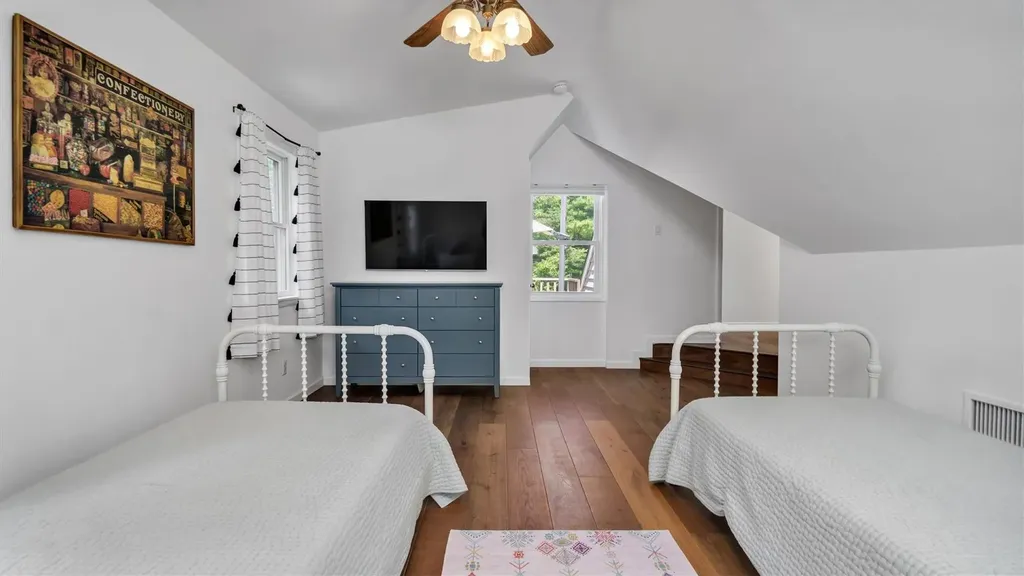18 Bay View Road Southampton NY 11968