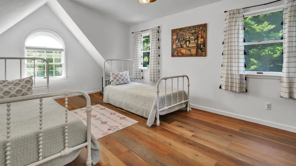 18 Bay View Road Southampton NY 11968