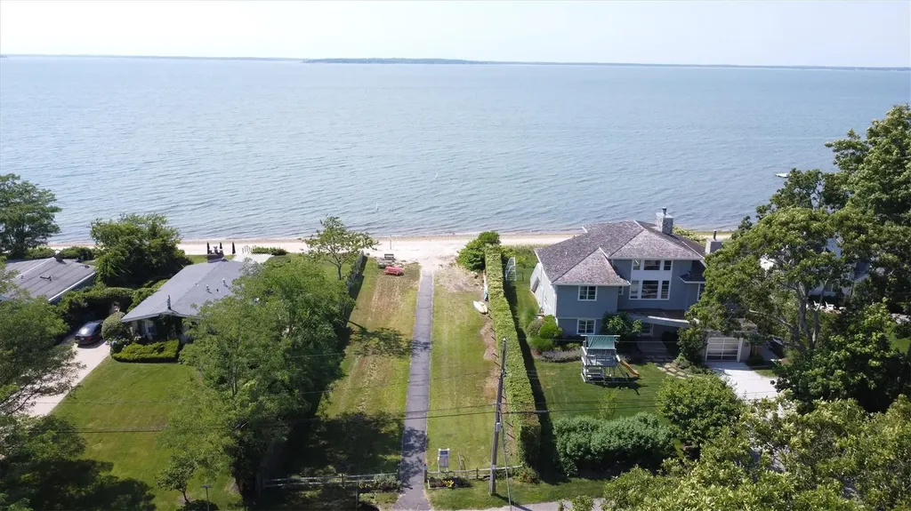 18 Bay View Road Southampton NY 11968