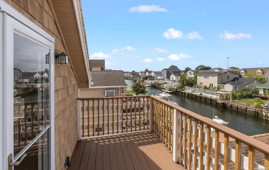 254 Arthur Street Freeport NY 11520