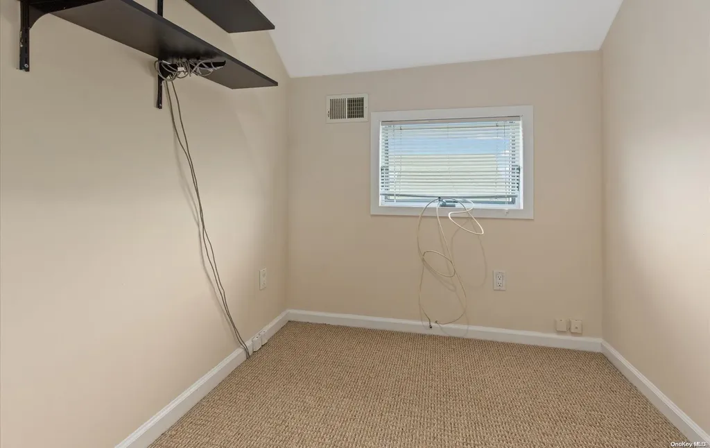 254 Arthur Street Freeport NY 11520