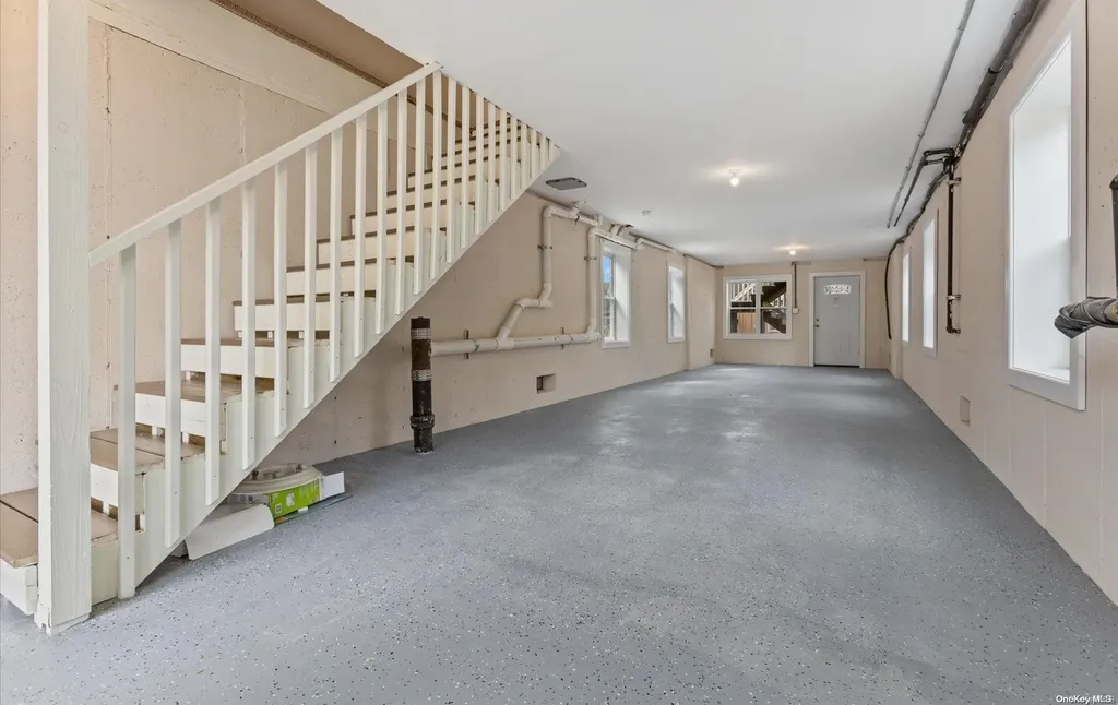 254 Arthur Street Freeport NY 11520
