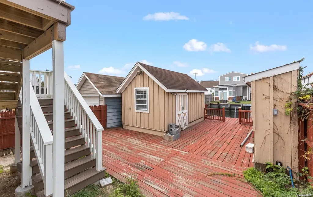 254 Arthur Street Freeport NY 11520
