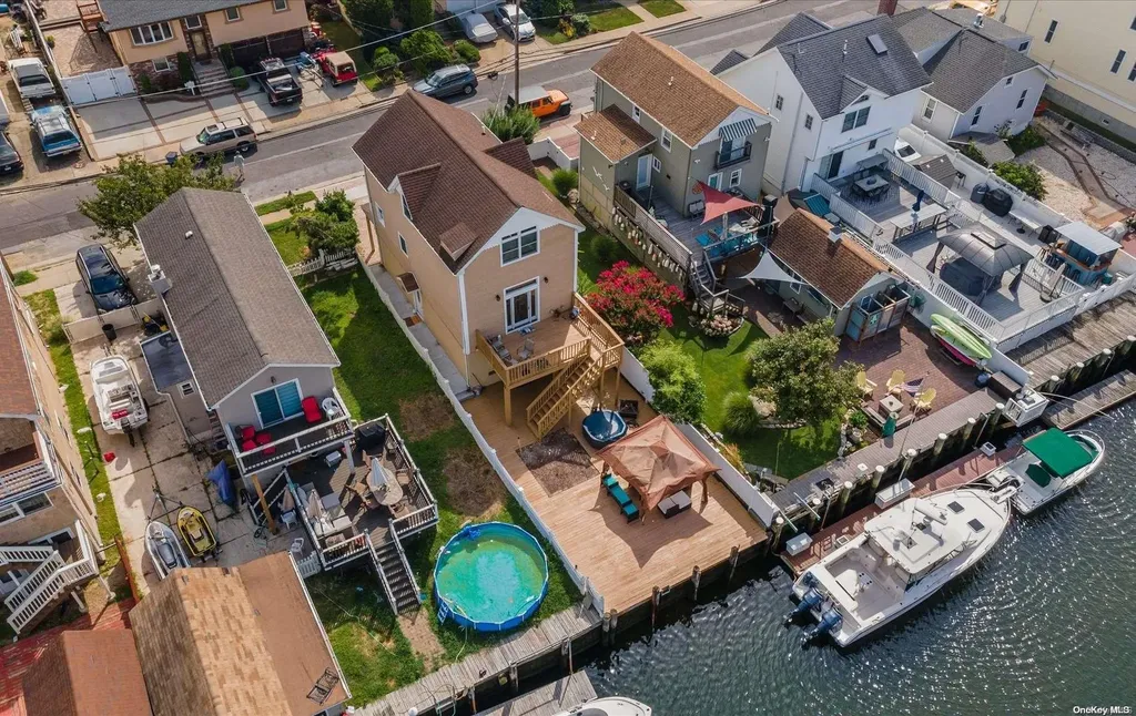 254 Arthur Street Freeport NY 11520