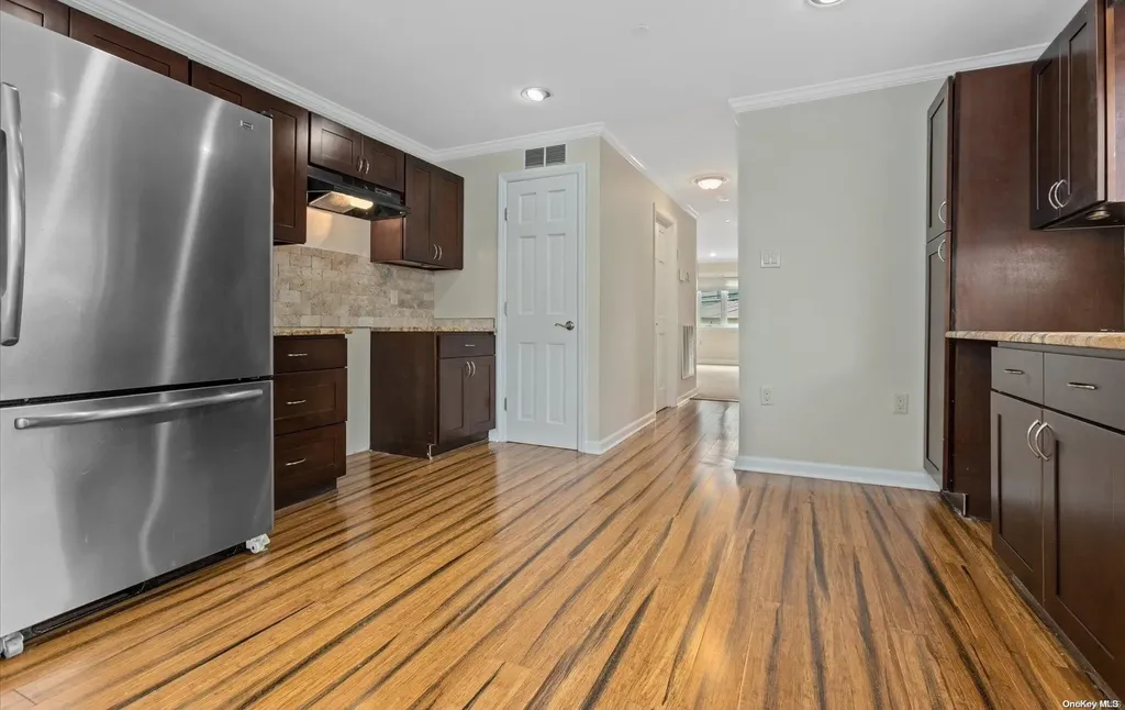 254 Arthur Street Freeport NY 11520