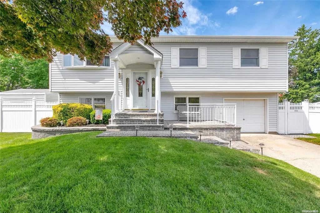 5 Impala Drive Centereach NY 11720