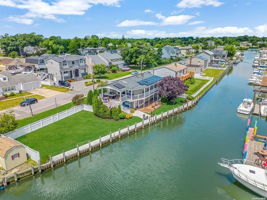 25 Delta Road Massapequa NY 11758