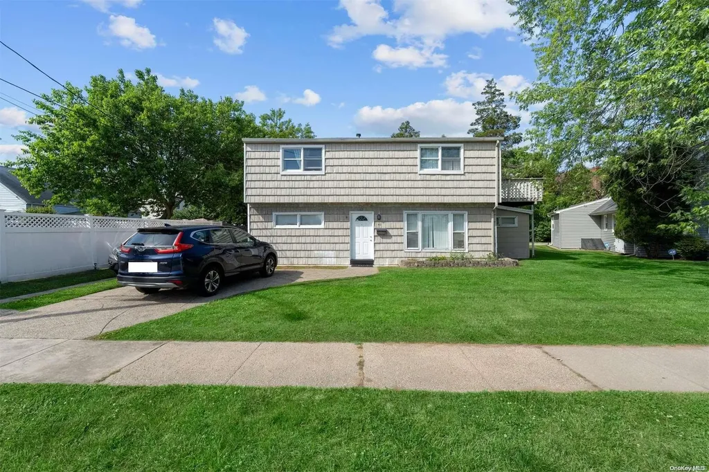 49 Stratford Road Lynbrook NY 11563