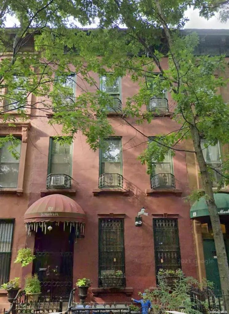 21 Saint Marks Place Brooklyn NY 11217