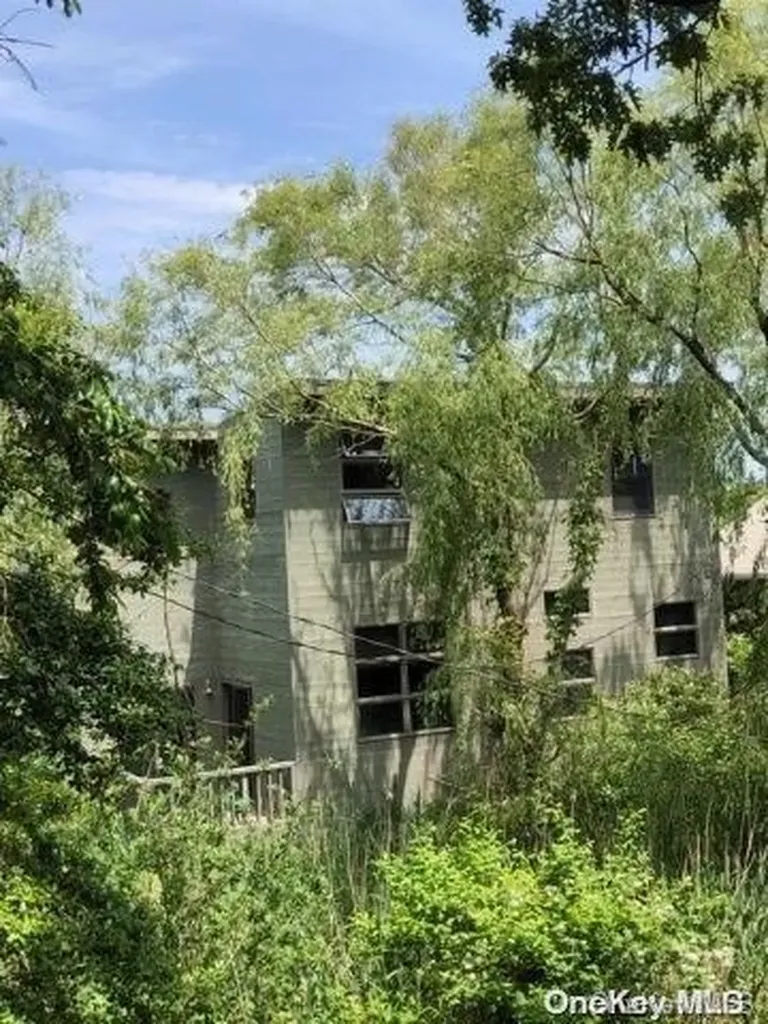 357 Crown Walk Fire Island Pines NY 11782