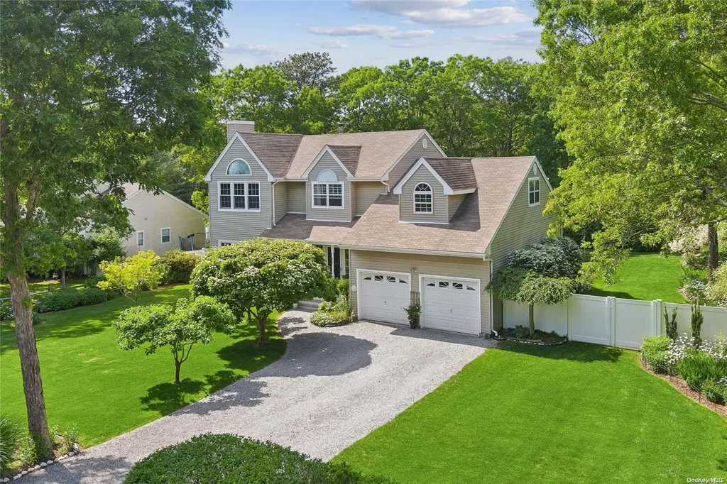 29 Hollow Lane Westhampton NY 11977