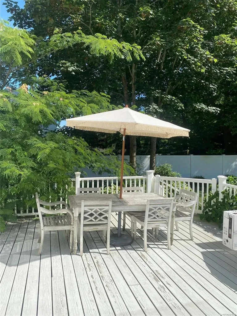 33 Circle Drive Jamesport NY 11947