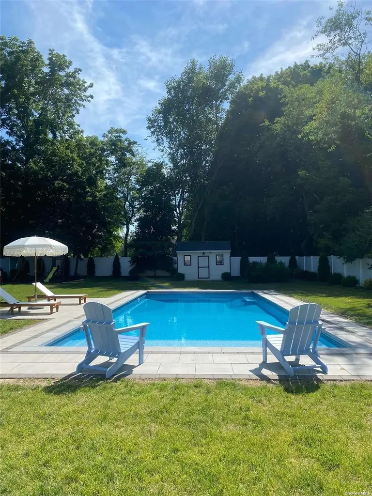 33 Circle Drive Jamesport NY 11947