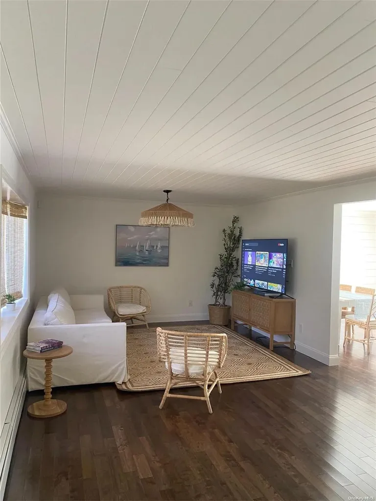 33 Circle Drive Jamesport NY 11947
