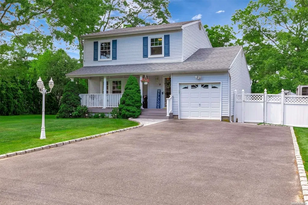 9 Grove Drive Mastic NY 11950