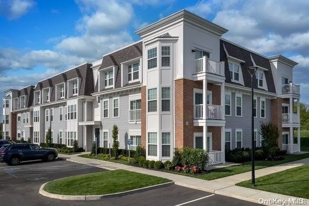 75 Circle Drive Central Islip NY 11722