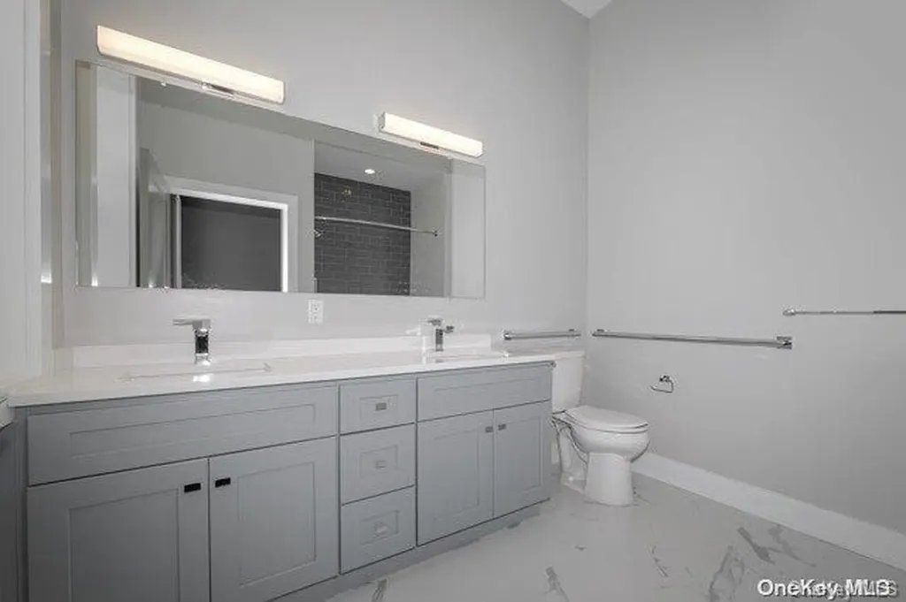 75 Circle Drive Central Islip NY 11722