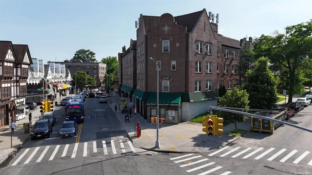 81-40 Lefferts Boulevard Kew Gardens NY 11415