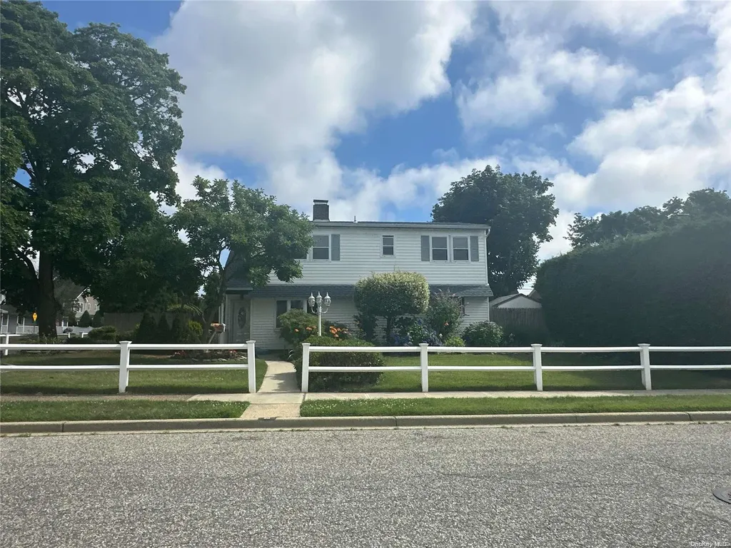 30 Target Lane Levittown NY 11756