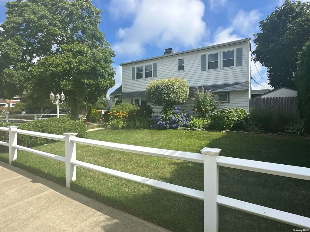 30 Target Lane Levittown NY 11756