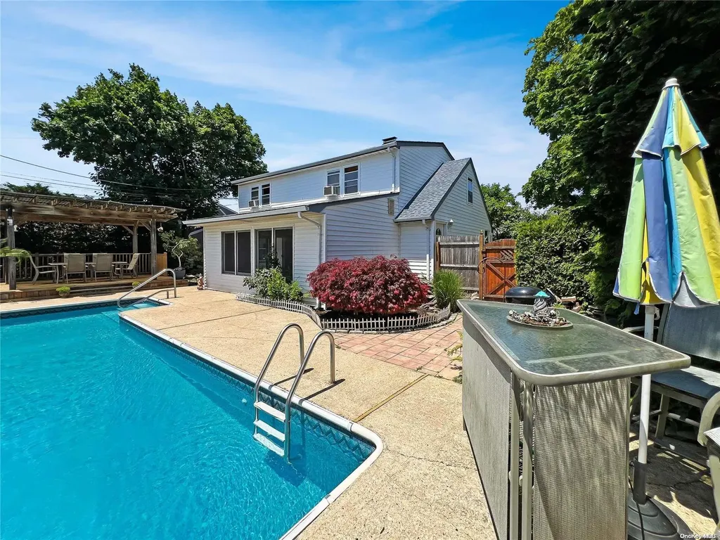 30 Target Lane Levittown NY 11756