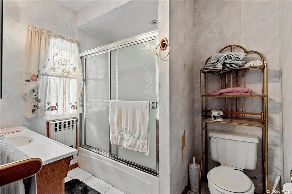 39 Wilson Place Freeport NY 11520