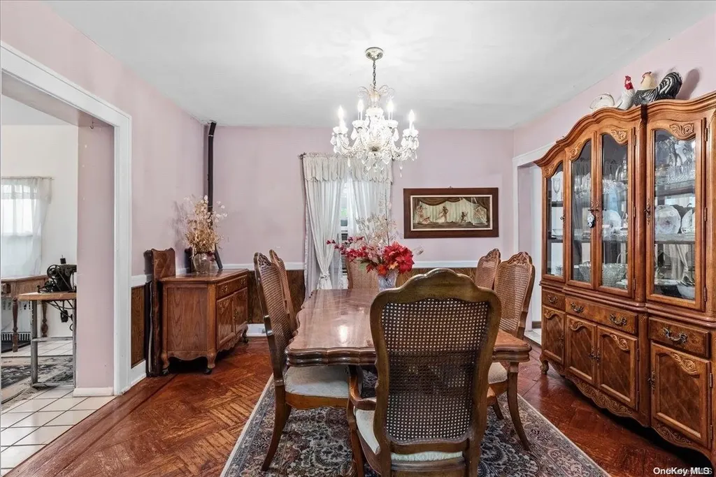 39 Wilson Place Freeport NY 11520