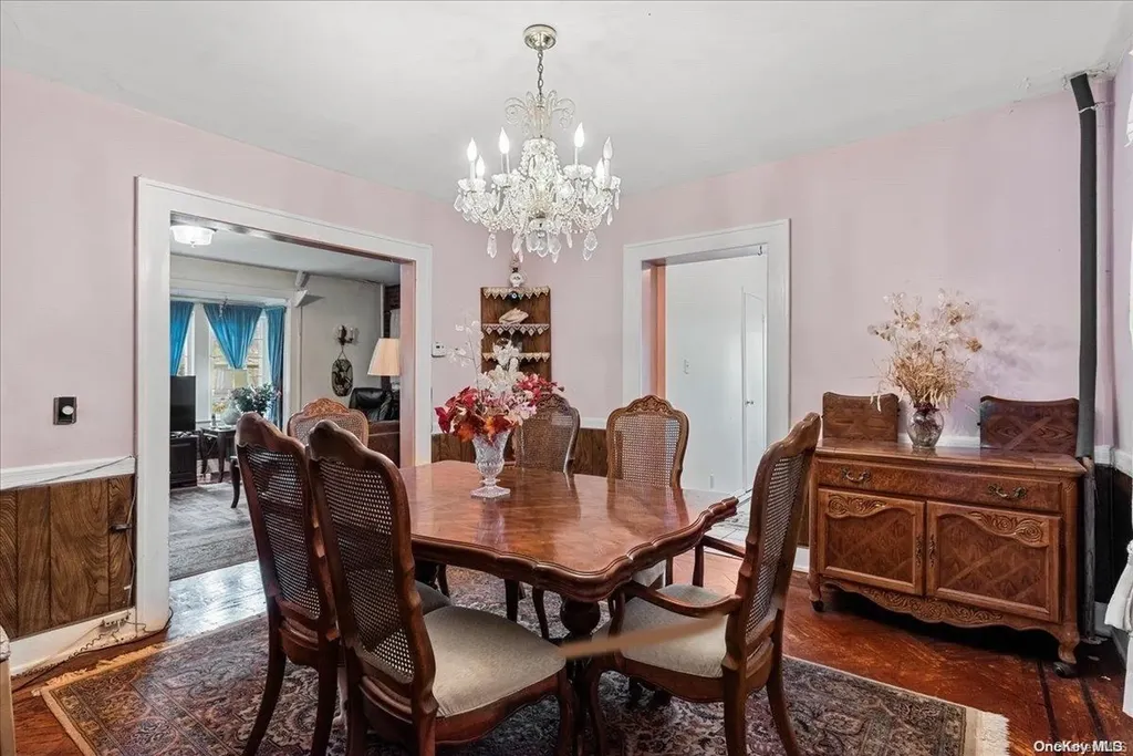 39 Wilson Place Freeport NY 11520