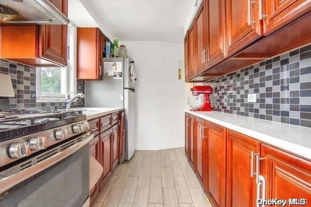 26 Orchard Place Valley Stream NY 11580