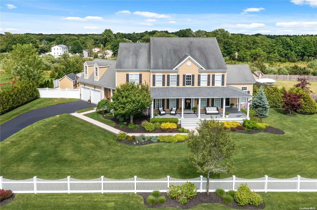 127 Canterbury Drive Wading River NY 11792