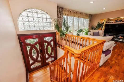 909 Gerry Avenue Lido Beach NY 11561