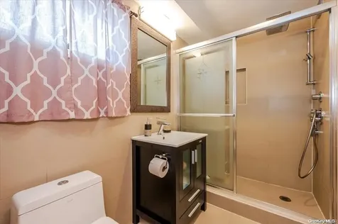 909 Gerry Avenue Lido Beach NY 11561