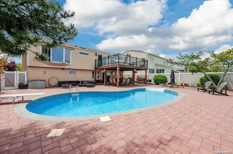 909 Gerry Avenue Lido Beach NY 11561