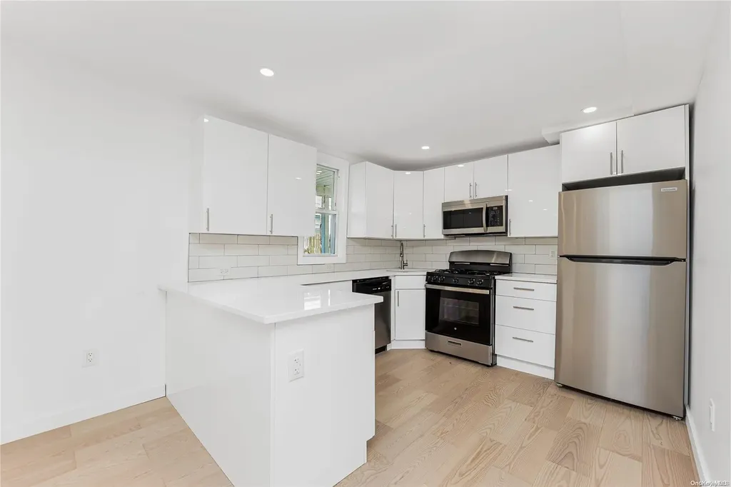 9 Lester Court Brooklyn NY 11229