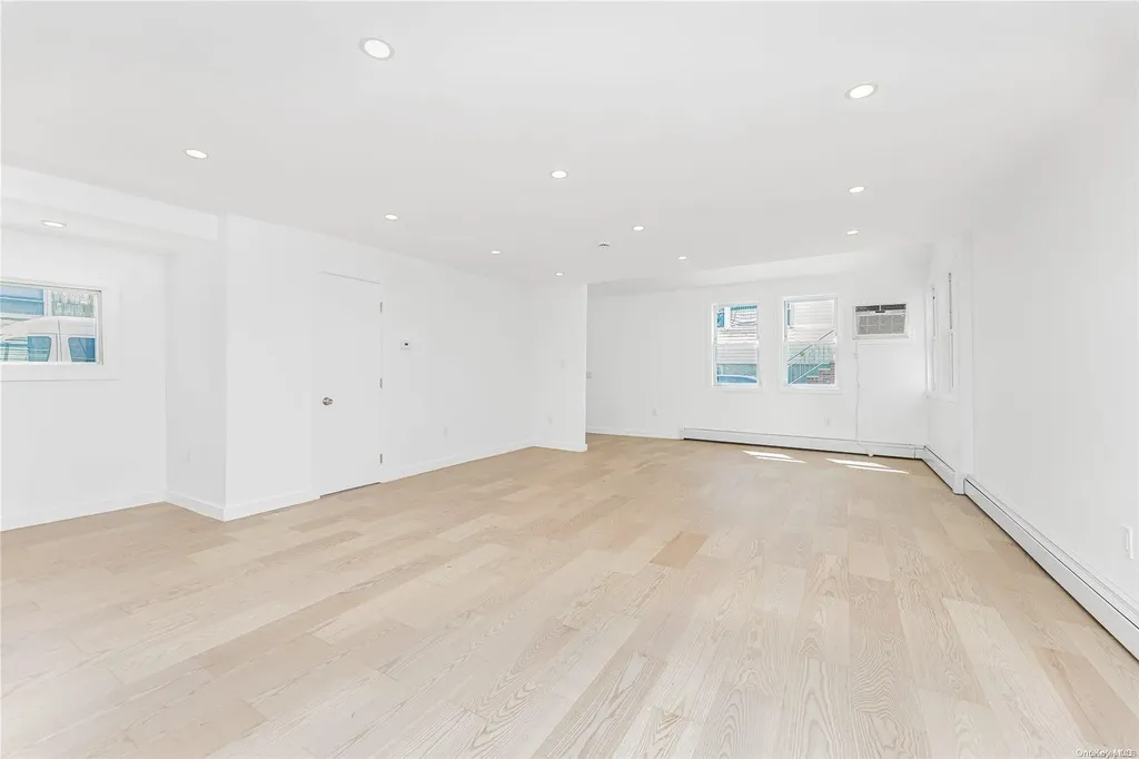 9 Lester Court Brooklyn NY 11229