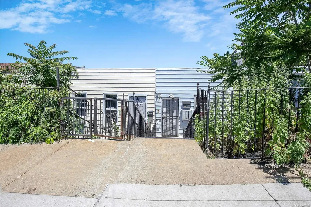 1622 Adams Bronx NY 10460