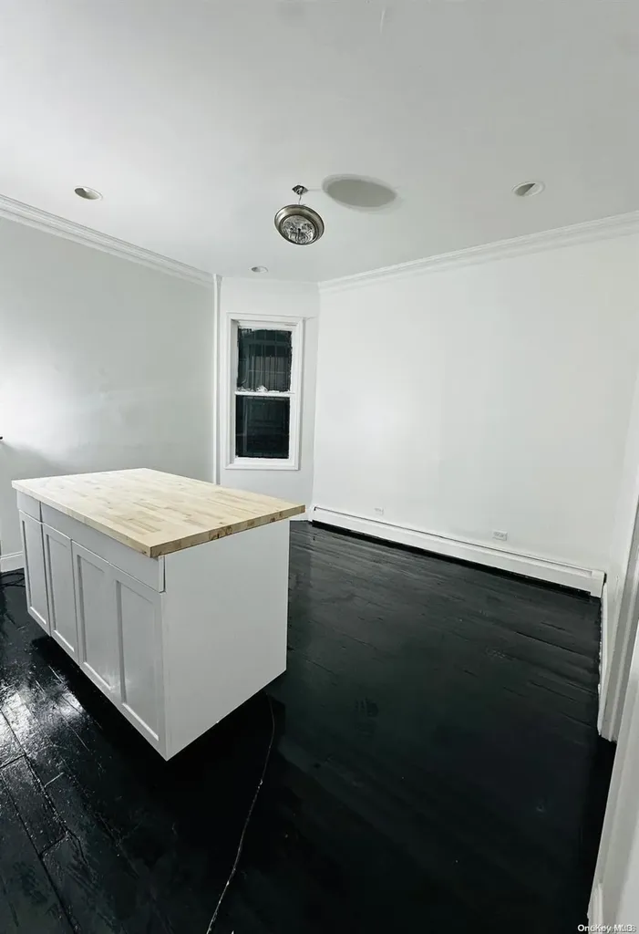1622 Adams Bronx NY 10460