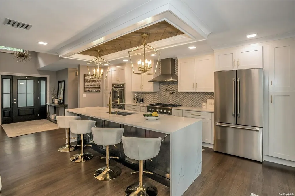 10 Skyline Drive Huntington NY 11743