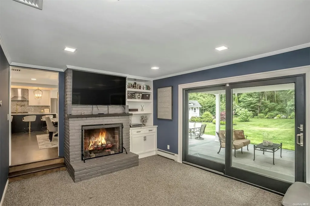 10 Skyline Drive Huntington NY 11743