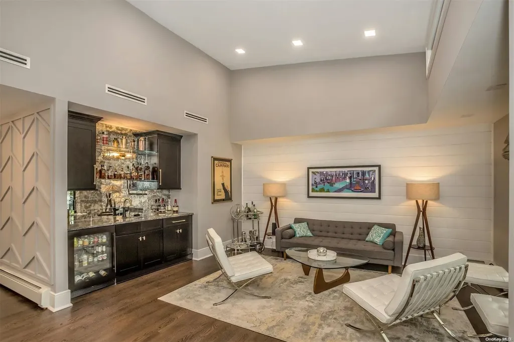 10 Skyline Drive Huntington NY 11743