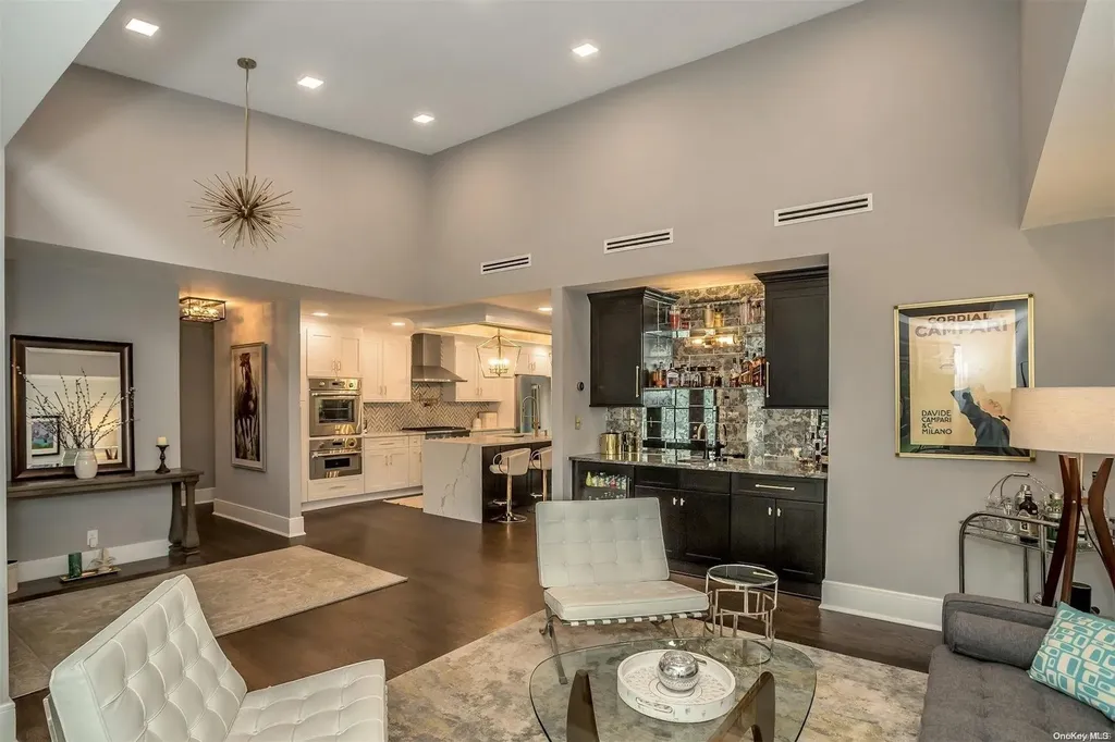 10 Skyline Drive Huntington NY 11743