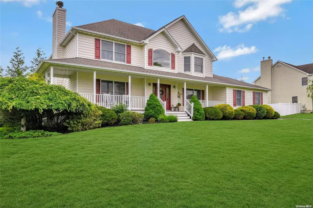 70 Nicholas Way Baiting Hollow NY 11933