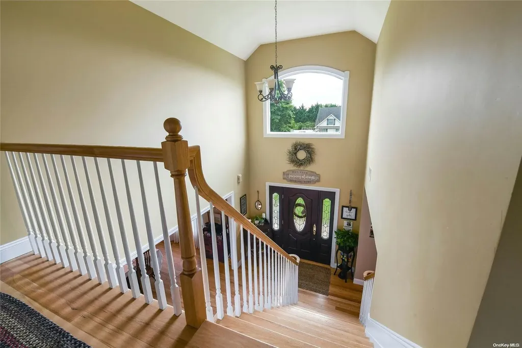 70 Nicholas Way Baiting Hollow NY 11933