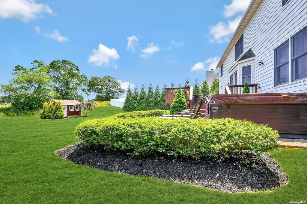 70 Nicholas Way Baiting Hollow NY 11933