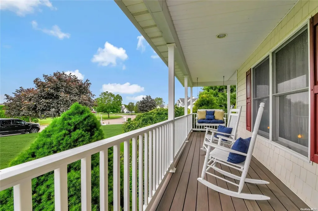 70 Nicholas Way Baiting Hollow NY 11933