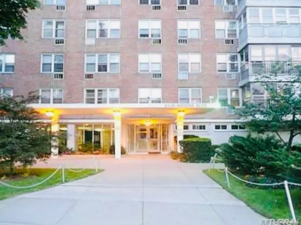 138-10 Franklin Avenue Flushing NY 11355